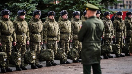 Госдума приняла закон о круглогодичном призыве в армию