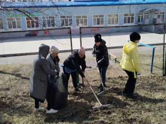 В Тынде начался субботник!