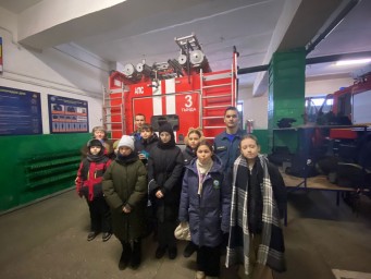 Экскурсия в «Пожарную часть № 3» для воспитанников комплексного центра.
