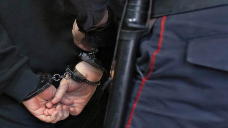 Житель Тынды предстанет перед судом за разбойное нападение с целью угона автомобиля.