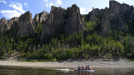 В Якутии завершили возведение первой опоры Ленского моста