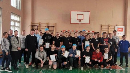 Спортивно-игровая эстафета «А ну-ка, парни!»