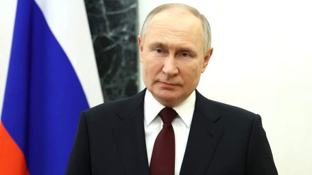 Владимир Путин поздравил россиян с Днем защитника Отечества