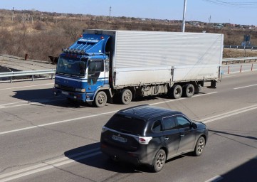С 15 апреля дороги на севере области закрыты для большегрузов