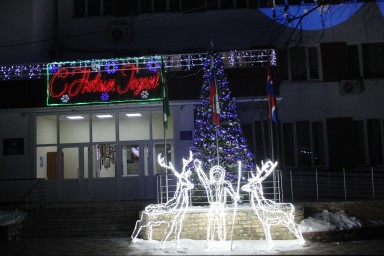 Город примеряет новогодний наряд