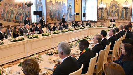 Путин поблагодарил иностранных гостей за визит в Москву на День Победы