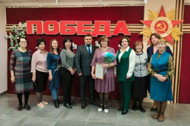 В музее юбилярша!