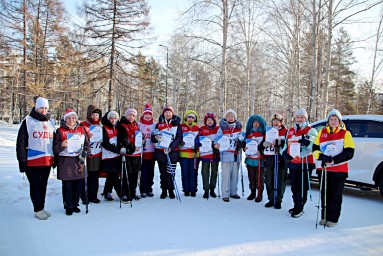 "Северные звезды" зажглись в Тынде: Скандинавская ходьба с ГТО объединила активных пенсионеров
