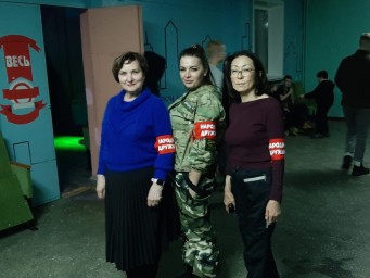 Народной Дружины от Женской Гвардии на дежурстве дискотеке.