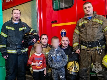 В г. Тынде Амурской области огнеборцами спасены двое детей