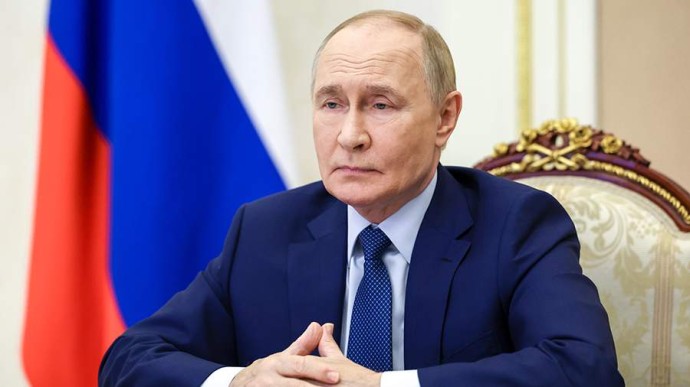 Путин отметил уникальность движения «Бессмертный полк» Путин отметил уникальность движения «Бессмертный полк»