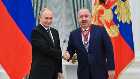 Путин вручил государственные награды выдающимся россиянам