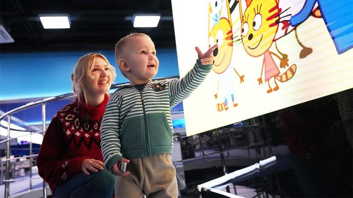 Вежливый двухлетний мальчик Аристарх объединил Россию в самом добром флешмобе