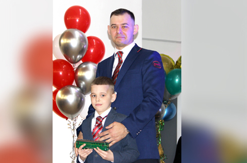 Сын пришёл в депо отца