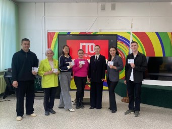 Ирина Мудренко наградила тындинских ГТО-шников