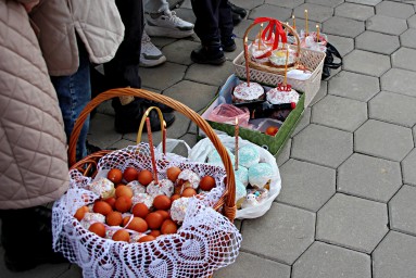 Освящение пасок, куличей, крашеных яиц прошло в Тынде