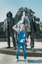 О ТЕХ, КТО СТРОИЛ МЕЧТУ, ГОРОДА И СТАЛЬНЫЕ МАГИСТРАЛИ