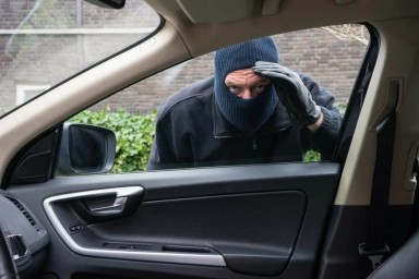 Ранее судимый тындинец будет вновь осужден за кражу из автомобиля