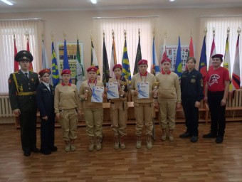 Открытое первенство по неполной разборке-сборке трех АК-74 с закрытыми глазами.