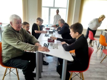 Праздничный шашечный турнир