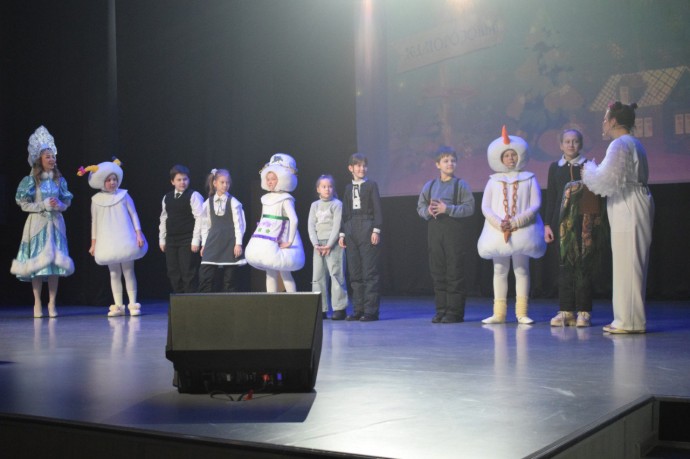 «Праздник на носу!» в Тынде: Филармония дарит радость детям. «Праздник на носу!» в Тынде: Филармония дарит радость детям.