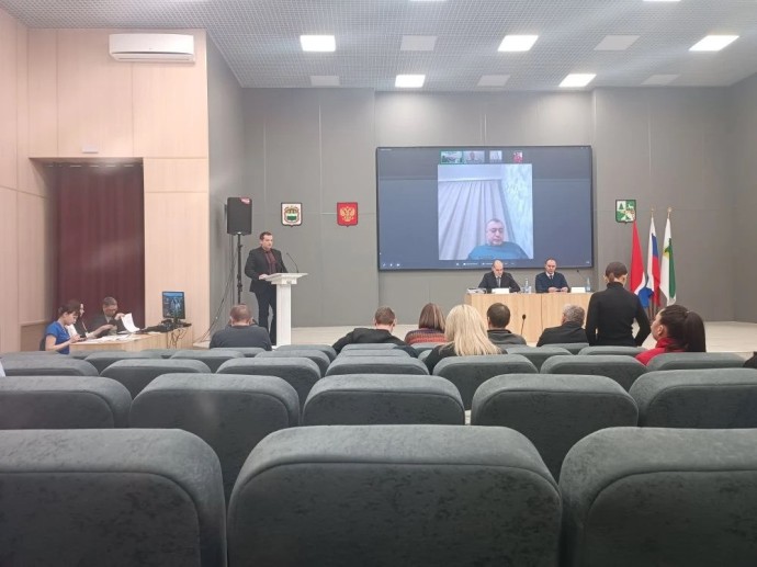 Тындинская гордума утвердила бюджет с акцентом на ЖКХ и дороги.