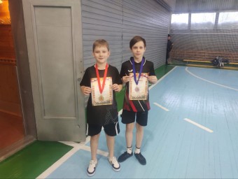 чемпионат города по настольному теннису в разных возрастных категориях