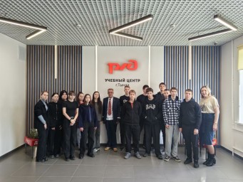 "Профессионалитет": школьники на профессиональных пробах у работодателя.