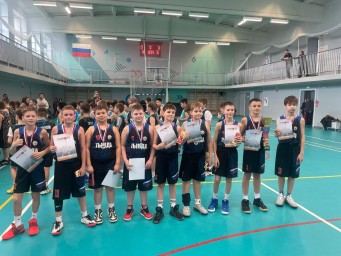 Баскетбольный турнир в Свободном: 2 место и лучший игрок у команды Тынды