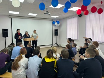 Транспортные полицейские провели викторину для школьников в рамках мероприятия «Лидер»