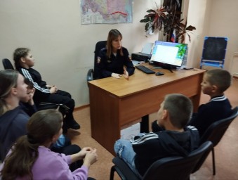 Профилактика правонарушений: Беседа с подростками в Тынде