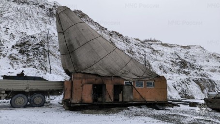 По результатам бурения пятой и шестой скважин в выработках обнаружена вода