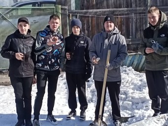 ​Волонтёры штаба продолжают оказывать помощь семьям военнослужащих.