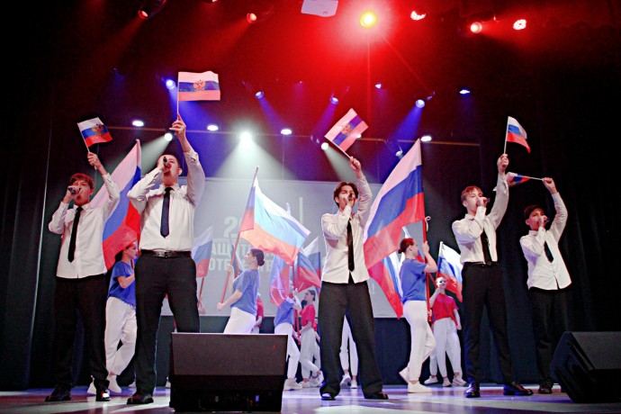 Честь и слава: торжественное закрытие Года защитника Отечества в Тынде Честь и слава: торжественное закрытие Года защитника Отечества в Тынде