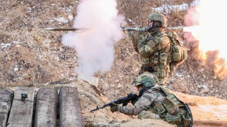 В Минобороны РФ рассказали о подвигах российских военных в зоне спецоперации