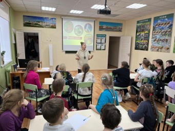 Интеллектуальная игра "Поляна знаний"