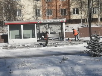 ​В Тынде продолжают уборку снега