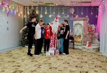 "Пробник" встречает Новый год: юмор, поздравления и день рождения!