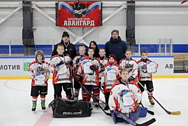 ​Триумф "Авангарда": Серебро "Золотой шайбы" и признание на родном льду