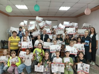 Тындинские железнодорожники рассказали детям, как провести лето безопасно