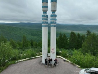 Жители Тынды за свой счет привели в порядок памятник на границе Приамурья и Якутии