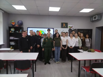 Урок мужества в Соловьёвске: армия и школа &ndash; диалог о главном