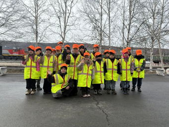 Путешествие в мир железной дороги: экскурсия для школьников.