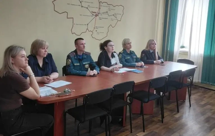 Каникулы без риска: в Тындинском округе напомнили о мерах безопасности Каникулы без риска: в Тындинском округе напомнили о мерах безопасности