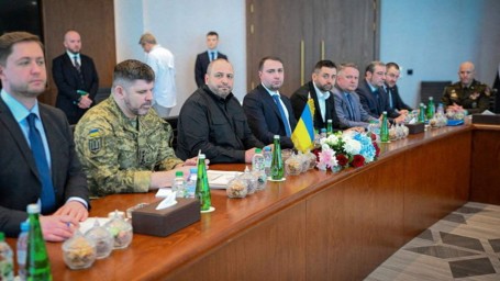 ЕС попутал: Европа играет деструктивную роль в переговорах в Абу-Даби