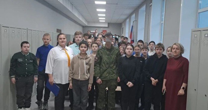 Встреча с героем СВО в Соловьёвской школе