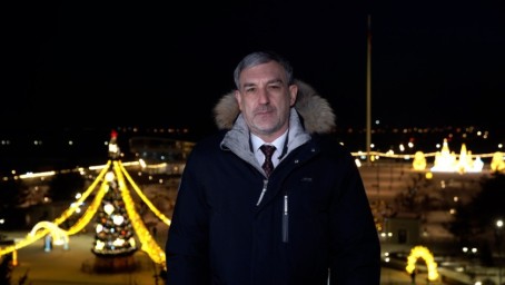 Глава региона Василий Орлов поздравил амурчан с Новым годом