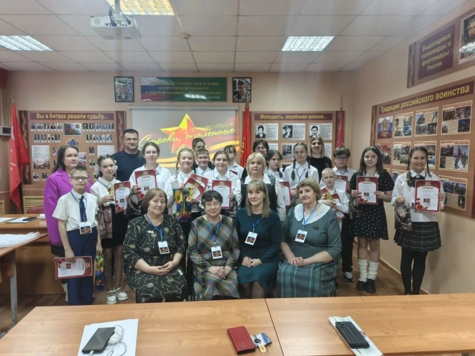 Память поколений: Конкурс чтецов "Строки, опалённые войной"