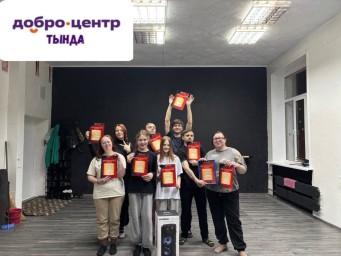 Огненный танец: "Light Street Dancers" зажигают в честь Китайского Нового года