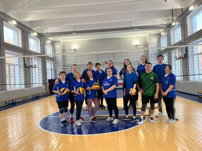 Волейбольная битва: Гимназия №2 vs Школа №2 Волейбольная битва: Гимназия №2 vs Школа №2